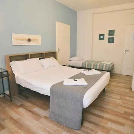Barcolana Lodge Hostel Trieste Exterior photo